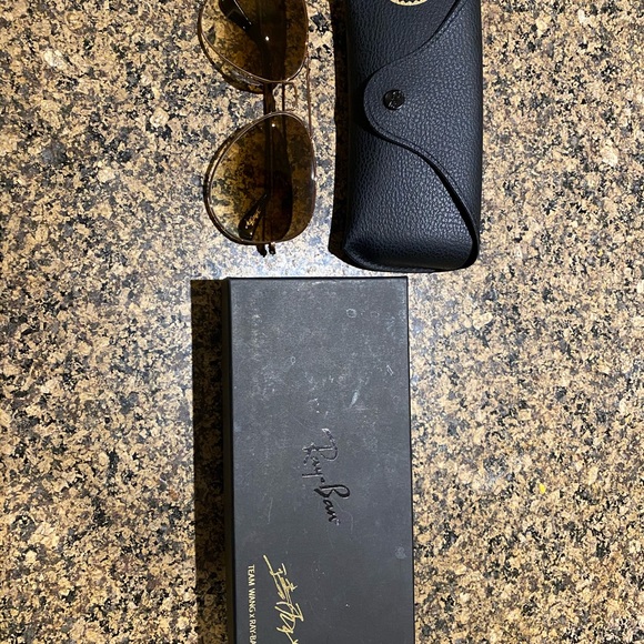 Ray Ban aviators sunglasses - Picture 3 of 3